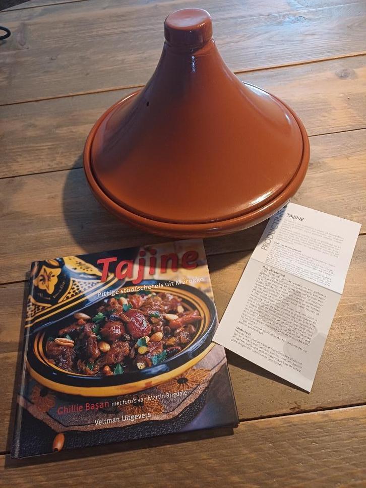 Tajine inclusief receptenboek Dille & Kamille, Huis en Inrichting, Keuken | Potten en Pannen, Zo goed als nieuw, Overige typen