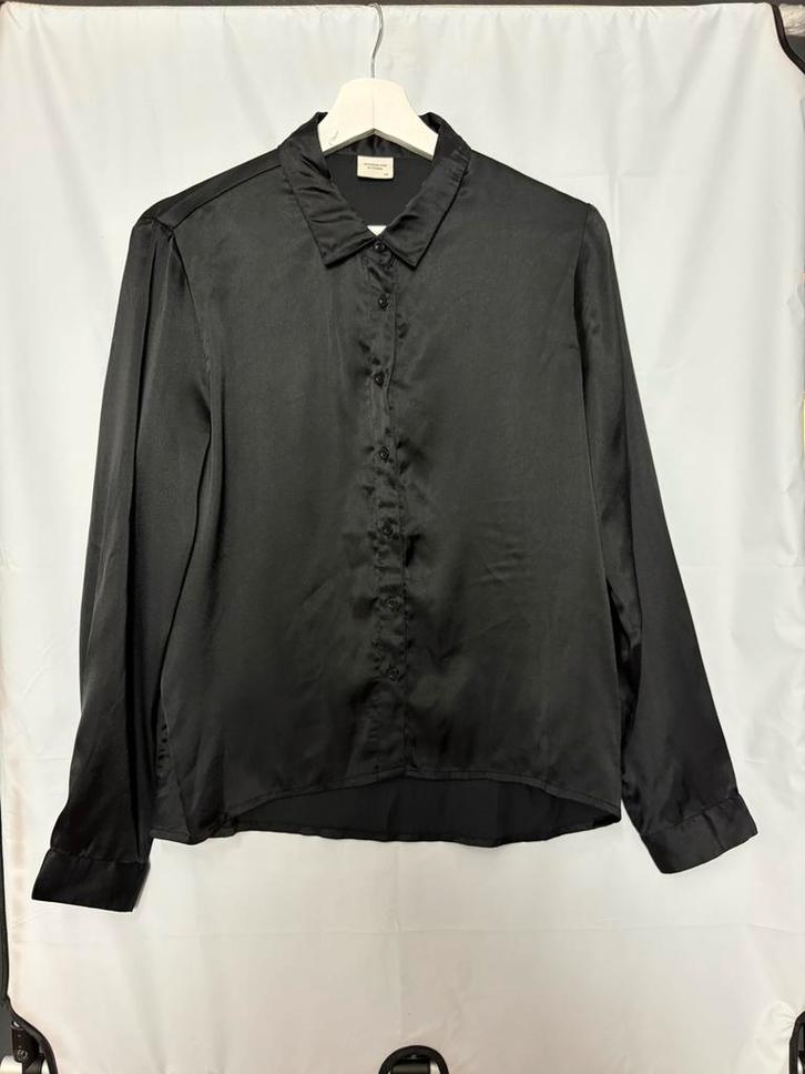 Blouse Jaqueline de YONG maat 38/M, Kleding | Dames, Blouses en Tunieken, Zo goed als nieuw, Maat 38/40 (M), Zwart, Ophalen of Verzenden