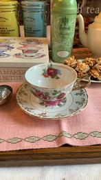 Duchess kop en schotel porselein /kop is op pootjes, Ophalen of Verzenden