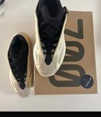 yeezy 700 gedragen, Ophalen of Verzenden, Zo goed als nieuw, Overige kleuren
