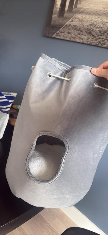 Katten mand/zak beschikbaar voor biedingen