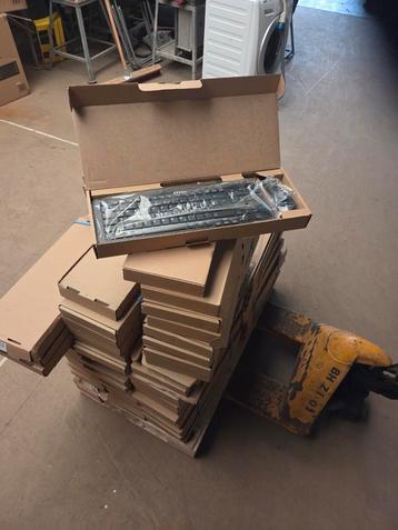 pallet  met partij toetsenborden met muis Msi beschikbaar voor biedingen