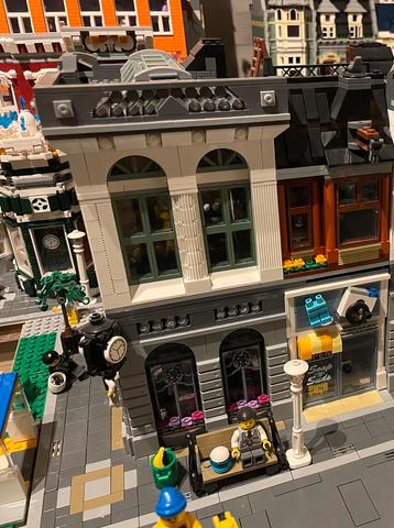 Lepin bank 84001 beschikbaar voor biedingen