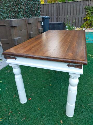 Woonkamer eettafel lengte 1.60x0.85 breed en 0.78 hoog. beschikbaar voor biedingen