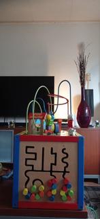 Groot houten Activiteiten kubus Groot met gratis 2 extra's., Kinderen en Baby's, Speelgoed | Houten speelgoed, Ophalen, Zo goed als nieuw