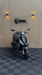 Piaggio Zip 2T | 2017 |  3.000 km | Origineel, Fietsen en Brommers, Scooters | Piaggio, Maximaal 45 km/u, Zip, Zo goed als nieuw