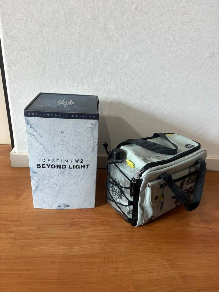 Destiny 2 Beyond Light Collector's Edition Incl Emblem, Spelcomputers en Games, Games | Overige, Zo goed als nieuw, Shooter, 3 spelers of meer