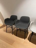 Normann Copenhagen Form armstoel kuip gestoffeerd frame zwar, Huis en Inrichting, Stoelen, Ophalen, Twee, Zo goed als nieuw, Stof
