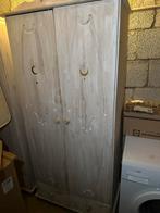 Houten kledingkast in goede staat, Ophalen, Gebruikt, 100 tot 150 cm, Met lade(s)