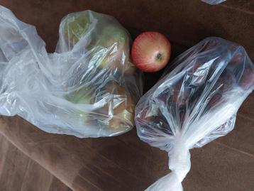 Appels, peren en pruimen beschikbaar voor biedingen