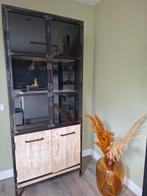 Mooie industriële buffetkast / vitrinekast i.z.g.s, Ophalen, 50 tot 100 cm, Zo goed als nieuw, 150 tot 200 cm
