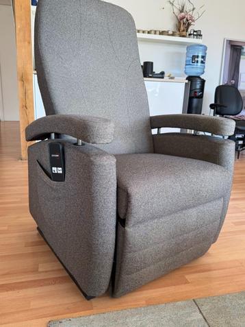 Sta op stoel / relaxfauteuil Fitform Vario 570 Smart occasio beschikbaar voor biedingen