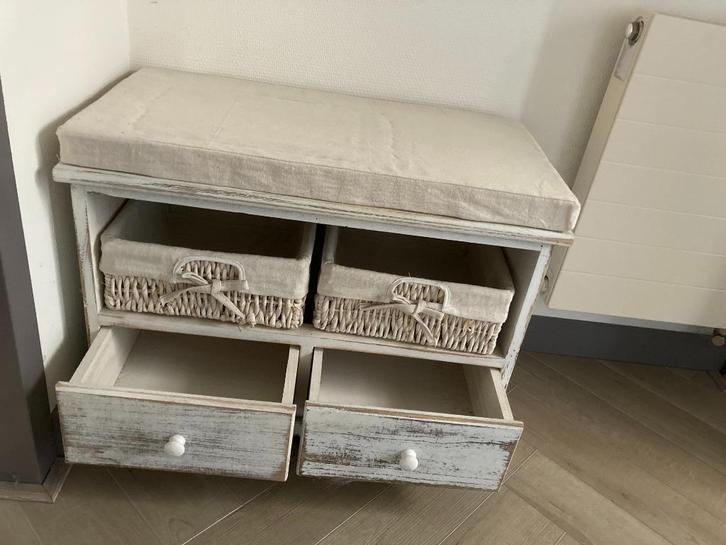 Shabby-Look zitbankje / kastje in vintage look, Huis en Inrichting, Kasten | Overige, Gebruikt, Ophalen