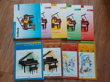 Piano Lesboeken - Hal Leonard & Alfred's Basic Piano beschikbaar voor biedingen