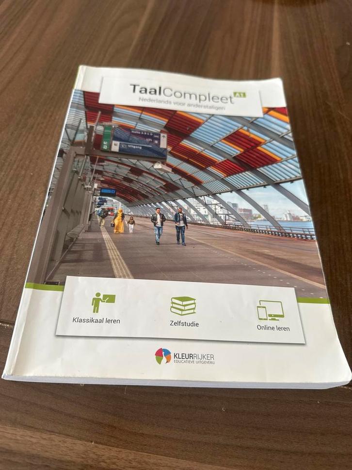 Taal compleet- Nederlands - A1, Boeken, Schoolboeken, Zo goed als nieuw, Nederlands, Overige niveaus, Ophalen of Verzenden