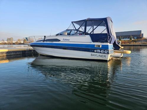 Bayliner 2455 te koop, Watersport en Boten, Speedboten, Gebruikt, 6 meter of meer, Benzine, 200 pk of meer, Polyester, Binnenboordmotor