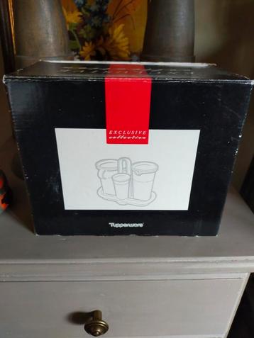 Vintage Tupperware tafel set nieuw in doos beschikbaar voor biedingen