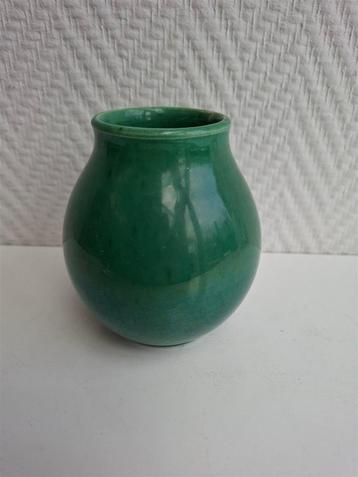 06 ADCO gladde bolle vaas, nr. 1003 groen, ong. H 10 cm beschikbaar voor biedingen