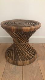 Rotan bijzettafeltje rond - zgan €10,-, Huis en Inrichting, Tafels | Bijzettafels, Ophalen, Minder dan 55 cm, Rond, Zo goed als nieuw