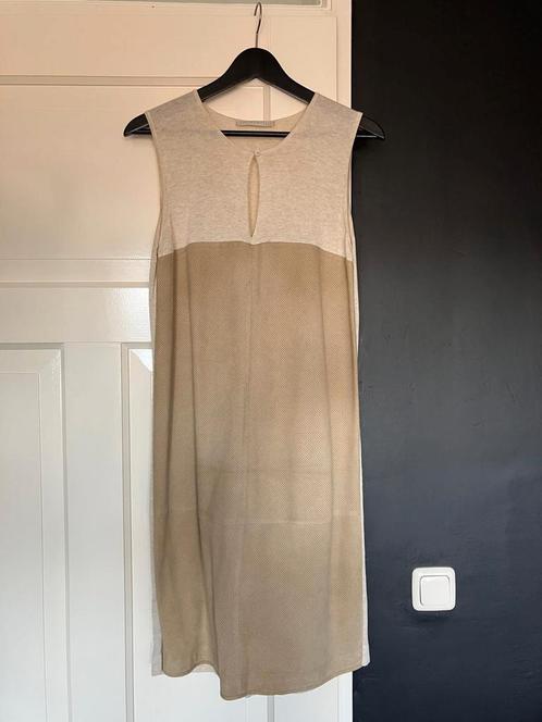 Superleuke jurk van Fabiana Filippi – maat 38, Kleding | Dames, Jurken, Zo goed als nieuw, Maat 38/40 (M), Beige, Knielengte, Ophalen of Verzenden