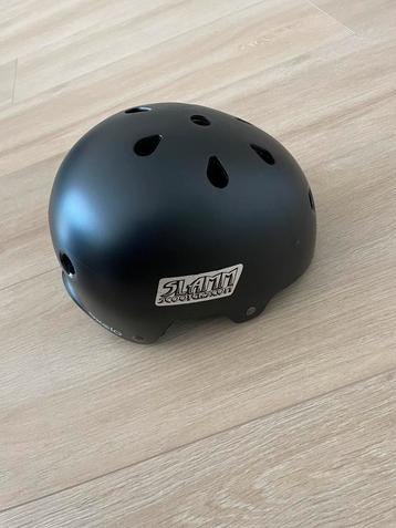 Oxelo skatepro helm 50-55 cm beschikbaar voor biedingen