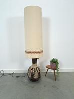 Bruin keramieken lamp van Besigheimer Leuchten met verlichte, Huis en Inrichting, Lampen | Vloerlampen, Gebruikt, Vintage keramiek vloerlamp