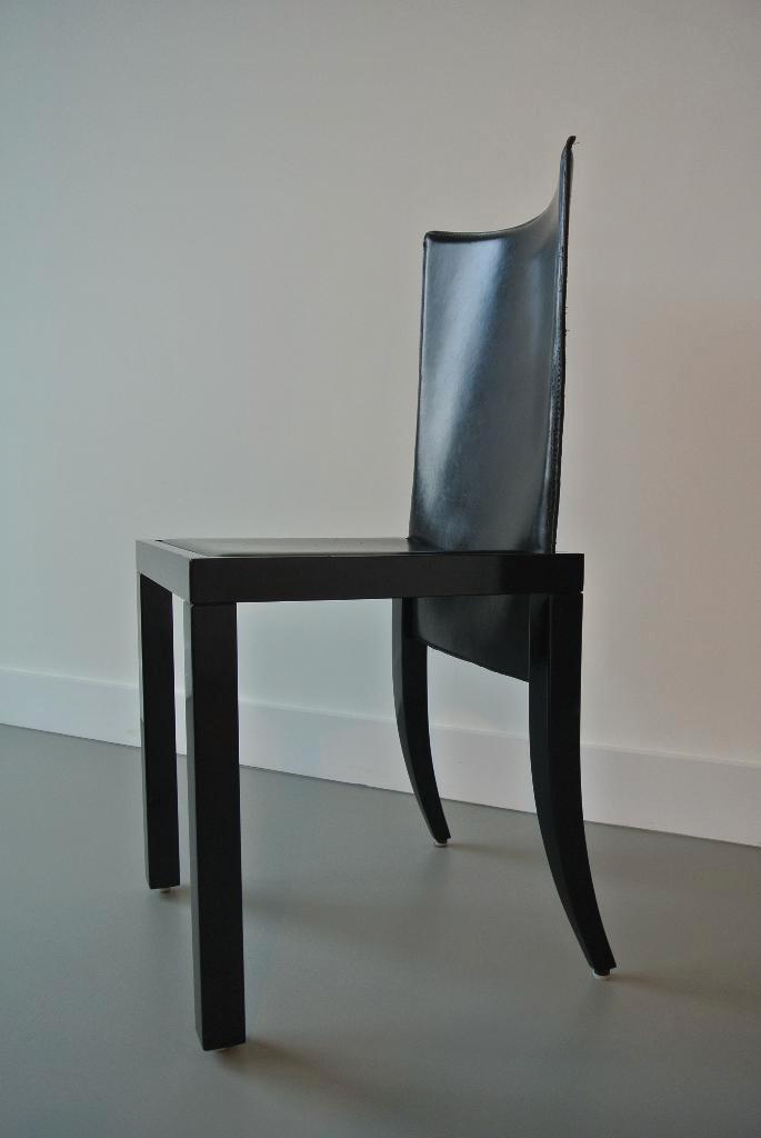 Poltronova Italiaanse design stoelen zadelleer jaren 1980's, Huis en Inrichting, Stoelen, Gebruikt, Twee, Hout, Overige materialen