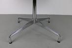 Vitra Eames Segmented tafel rond, 150 cm, 100 tot 150 cm, 100 tot 150 cm, Rond, Gebruikt