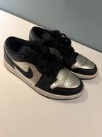 Jordan 1 low maat 42, Zwart, Ophalen of Verzenden, Jordan, Sneakers of Gympen