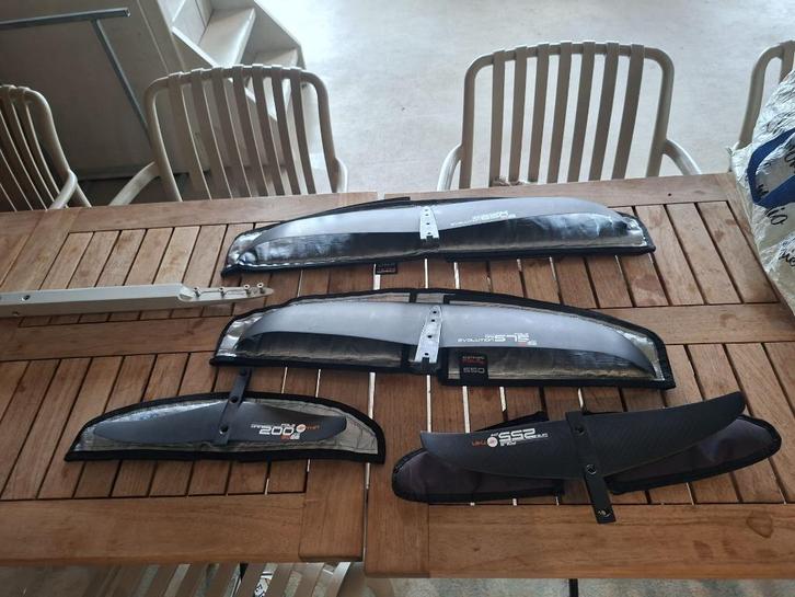 starboard foil, Watersport en Boten, Windsurfen, Zo goed als nieuw, Overige typen, Met vin(nen), 7 m² of meer, Ophalen of Verzenden