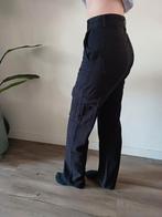 Zwarte Stradivarius cargobroek maat 32, Zwart, Ophalen of Verzenden, Zo goed als nieuw, Maat 34 (XS) of kleiner