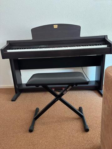 Digitale piano yamaha clavinova beschikbaar voor biedingen