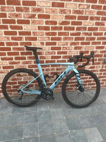 Nieuwe custom BH Aerolight 2025 - maat M - Stealth carbon beschikbaar voor biedingen
