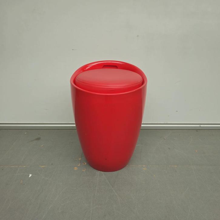 Kwantum Aosun kruk - rood/rode skai - 46 cm hoogte, Huis en Inrichting, Krukjes, Gebruikt