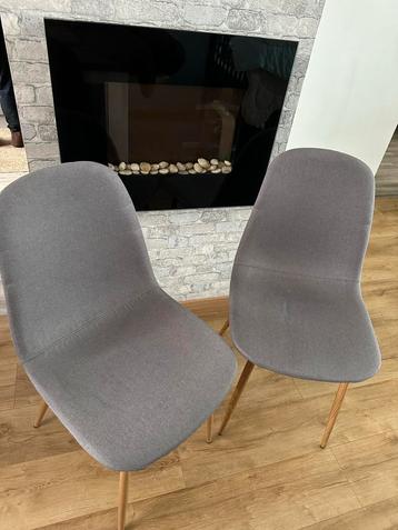 2 Stoelen beschikbaar voor biedingen