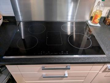 Bosch inductie kookplaat en afzuigkap. Ça. 10 jaar oud beschikbaar voor biedingen
