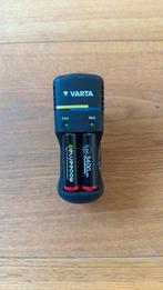 Batterij lader met nieuwe batterijen, Ophalen, Zo goed als nieuw, Oplaadbaar