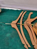 kleerhangers hout acht stuks, Kleding | Dames, Kledinghangers, Ophalen of Verzenden, 'T Olde Gre-j, Info@toldegrej.nl, Endepoelstraat 20f Didam