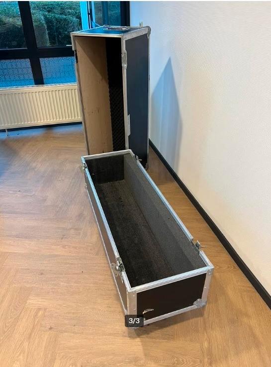 Flightcases 2 stuks, Muziek en Instrumenten, Behuizingen en Koffers, Gebruikt, Overige instrumenten, Flightcase, Ophalen
