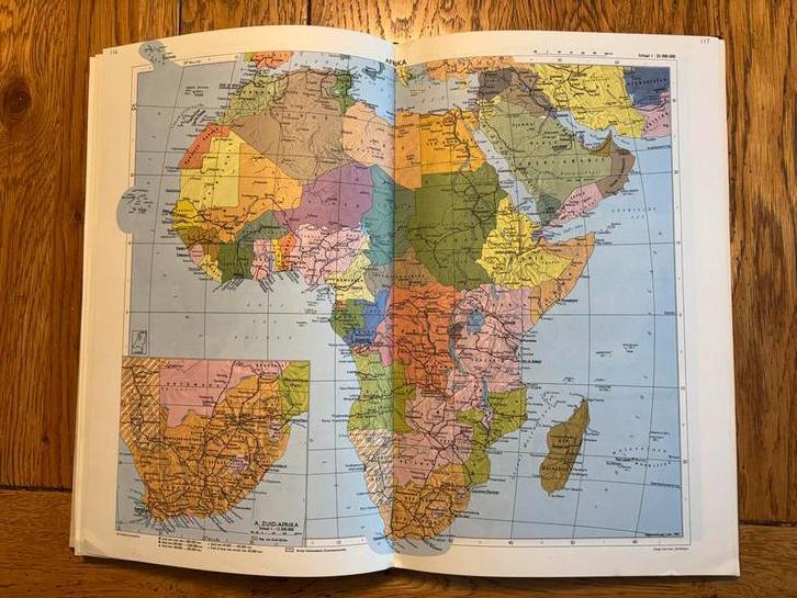 “Bosatlas” - Oude Atlas der Gehele Aarde - P.R. Bos, Boeken, Atlassen en Landkaarten, Gelezen, Bosatlas, Wereld, 1800 tot 2000