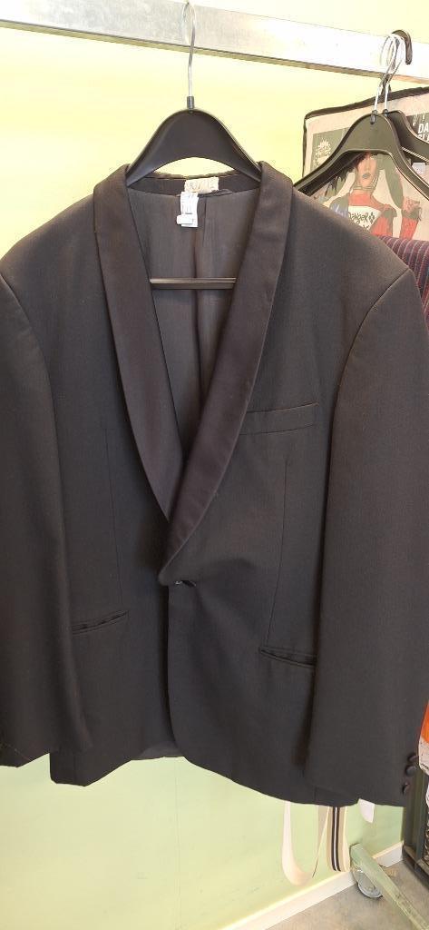 Partij kleding – 4 zwarte colberts & 12 broeken, Kleding | Heren, Kostuums en Colberts, Zo goed als nieuw, Zwart, Ophalen