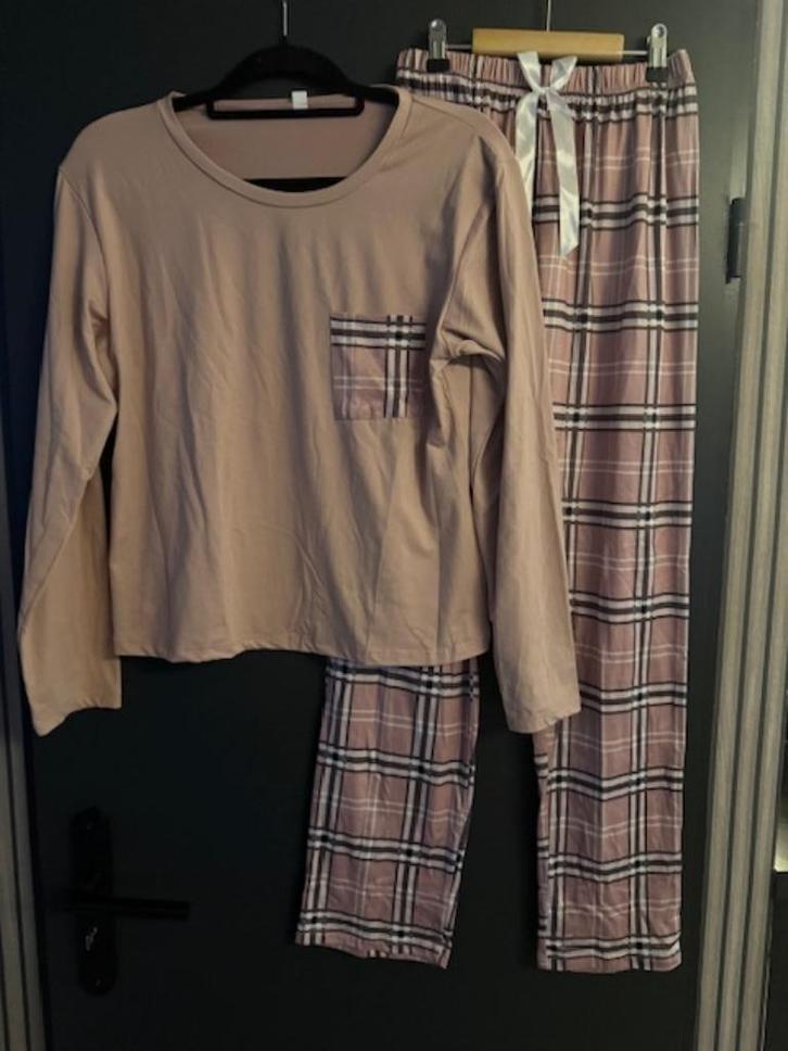 Lichtroze/oudroze pyjama maat S, Kleding | Dames, Pyjama's, Zo goed als nieuw, Maat 36 (S), Ophalen of Verzenden