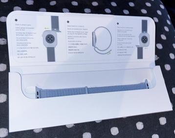 Apple Watch Blue Cloud Sport Loop bandje beschikbaar voor biedingen