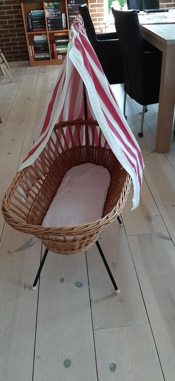 poppenwieg beschikbaar voor biedingen