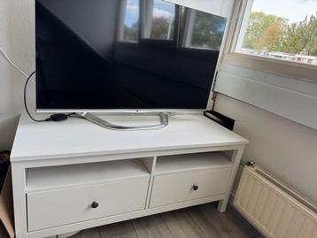 TV-kastje Ikea Hemnes 2 lades beschikbaar voor biedingen