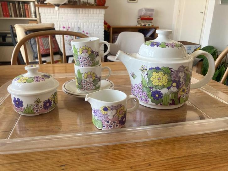 Turi design "Victoria" Theeset, Huis en Inrichting, Keuken | Servies, Zo goed als nieuw, Compleet servies, Overige stijlen, Aardewerk