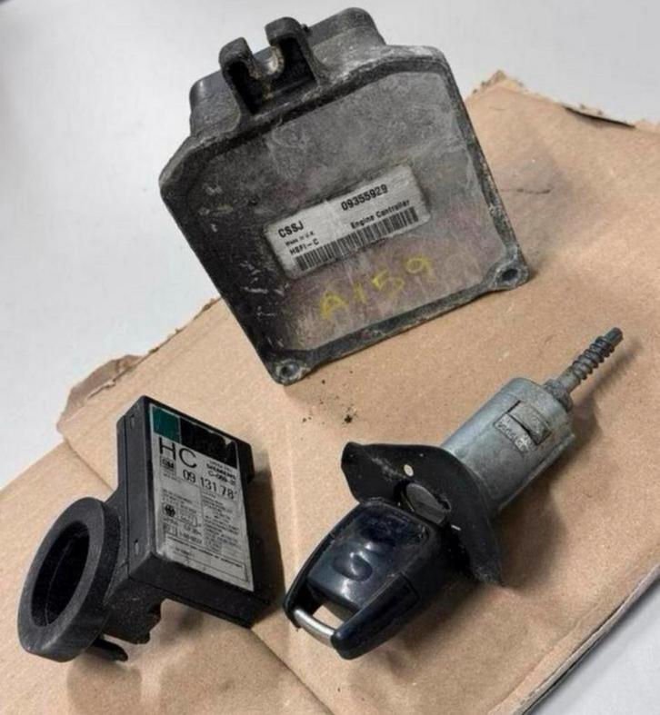 Opel Astra G Mk4 1.6 benzine ECU dme + Slot startonderbreker, Auto diversen, Overige Auto diversen, Ophalen of Verzenden
