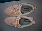 Professionele schoen Suecos voor dames maat 40, Ophalen of Verzenden, Zo goed als nieuw, Sneakers of Gympen