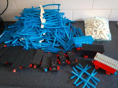 Lego blauwe rails 4,5 volt, Kinderen en Baby's, Speelgoed | Duplo en Lego, Zo goed als nieuw, Ophalen of Verzenden