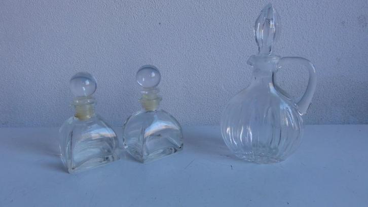 Karaf, karafjes, drie kleine glazen karafjes, Antiek en Kunst, Antiek | Glas en Kristal, Ophalen of Verzenden